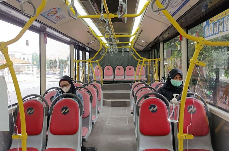 wanita gratis naik transj